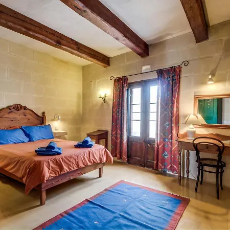 Dar Ta' Vitorin - 3 Bedroom With Private Pool
